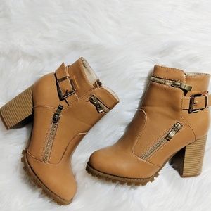 NWOT Beige Bootie